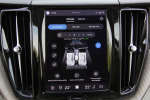 Pārdod XC-60 Inscription  2.0   - 253z/s , 2022