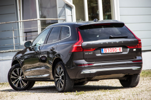 Pārdod XC-60 Inscription  2.0   - 253z/s , 2022