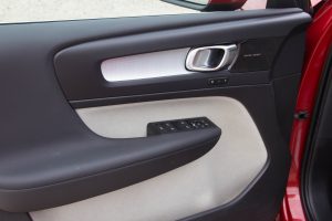 Pārdod XC-40 Inscription  1.5 T4  - 211z/s , 2022