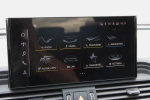 Pārdod Q5 S-Line E  2.0 TFSI-E  - 299z/s , 2022