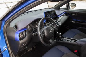 Pārdod CH-R Hybrid  1.8   , 2018