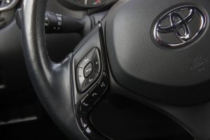 Pārdod CH-R Hybrid  1.8   , 2018