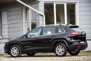 Pārdod Cherokee Longitude  2.0 CRDi  - 140z/s , 2018