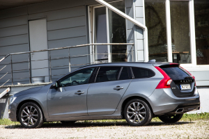Pārdod V-60 Summum  2.0 D3  - 150z/s , 2017