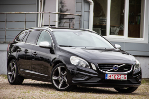 Pārdod V-60 R-Design  2.0 D3  - 163z/s , 2011