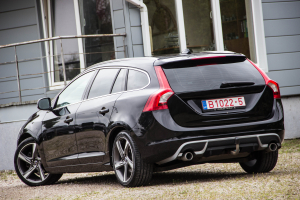 Pārdod V-60 R-Design  2.0 D3  - 163z/s , 2011