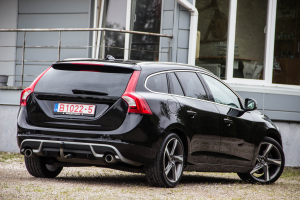 Pārdod V-60 R-Design  2.0 D3  - 163z/s , 2011