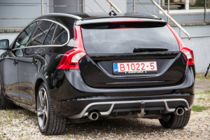 Pārdod V-60 R-Design  2.0 D3  - 163z/s , 2011