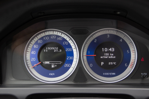 Pārdod V-60 R-Design  2.0 D3  - 163z/s , 2011