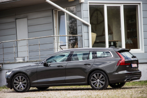 Pārdod V-60 Inscription  2.0 D4  - 190z/s , 2020