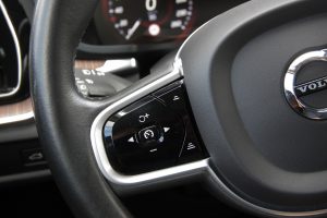 Pārdod V-60 Inscription  2.0 D4  - 190z/s , 2020