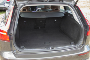 Pārdod V-60 Inscription  2.0 D4  - 190z/s , 2020