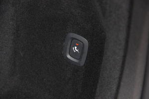 Pārdod V-60 Inscription  2.0 D4  - 190z/s , 2020