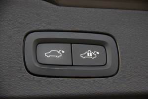 Pārdod V-60 Inscription  2.0 D4  - 190z/s , 2020