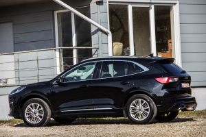 Pārdod Kuga Vignale  2.5   - 225z/s , 2021