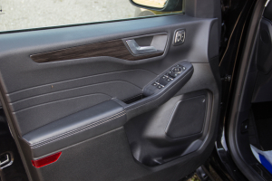 Pārdod Kuga Vignale  2.5   - 225z/s , 2021