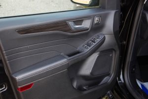 Pārdod Kuga Vignale  2.5   - 225z/s , 2021