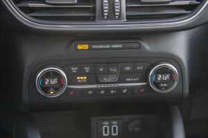 Pārdod Kuga Vignale  2.5   - 225z/s , 2021