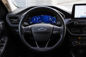 Pārdod Kuga Vignale  2.5   - 225z/s , 2021