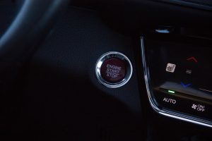 Pārdod HR-V  1.6 DTEC  - 120z/s , 2015