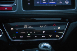 Pārdod HR-V  1.6 DTEC  - 120z/s , 2015