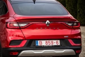 Pārdod Arkana Intense  1.6 Hybrid  , 2022