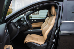 Pārdod XC-60 Inscription AWD  2.0 B4  - 197z/s , 2020