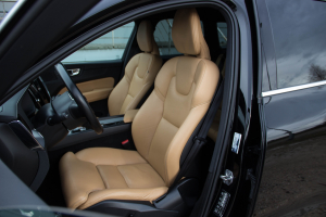 Pārdod XC-60 Inscription AWD  2.0 B4  - 197z/s , 2020