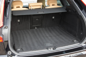 Pārdod XC-60 Inscription  2.0 D4  - 190z/s , 2020