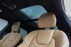 Pārdod V-90 Cross Country  2.0 D5  - 235z/s , 2018