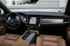 Pārdod V-90 Cross Country  2.0 D5  - 235z/s , 2018