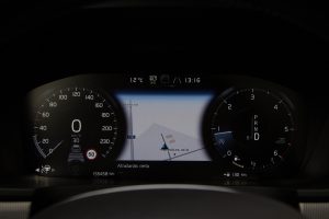 Pārdod V-90 Cross Country  2.0 D5  - 235z/s , 2018