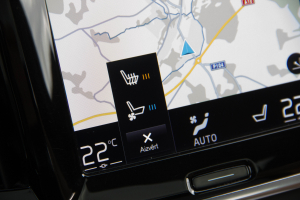 Pārdod V-90 Cross Country  2.0 D5  - 235z/s , 2018