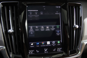 Pārdod V-90 Cross Country  2.0 D5  - 235z/s , 2018