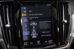 Pārdod V-90 Cross Country  2.0 D5  - 235z/s , 2018