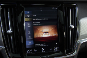 Pārdod V-90 Cross Country  2.0 D5  - 235z/s , 2018