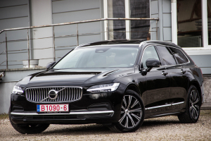 Pārdod V-90 Inscription  2.0 B4  - 197z/s , 2021