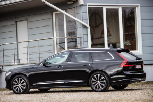 Pārdod V-90 Inscription  2.0 B4  - 197z/s , 2021