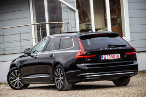 Pārdod V-90 Inscription  2.0 B4  - 197z/s , 2021