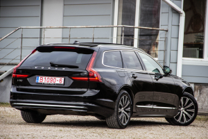 Pārdod V-90 Inscription  2.0 B4  - 197z/s , 2021