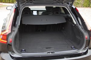 Pārdod V-90 Inscription  2.0 B4  - 197z/s , 2021