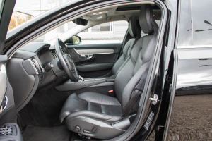 Pārdod V-90 Inscription  2.0 B4  - 197z/s , 2021