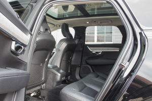 Pārdod V-90 Inscription  2.0 B4  - 197z/s , 2021