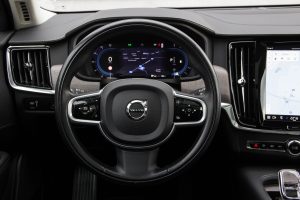 Pārdod V-90 Inscription  2.0 B4  - 197z/s , 2021