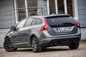 Pārdod V-60 Summum  2.0 D3  - 150z/s , 2017