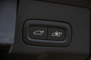 Pārdod XC-60 Inscription  2.0 D4  - 190z/s , 2020