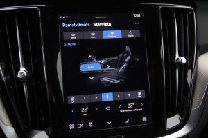 Pārdod V-60 R-Design  2.0 B4  - 197z/s , 2023
