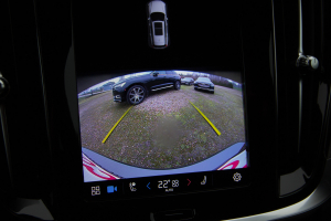 Pārdod XC-60 R-Design  2.0 B4  - 197z/s , 2023