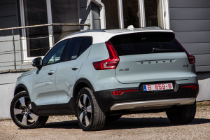 Pārdod XC-40 AWD  2.0 D4  - 190z/s , 2018