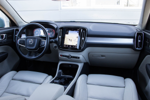 Pārdod XC-40 AWD  2.0 D4  - 190z/s , 2018